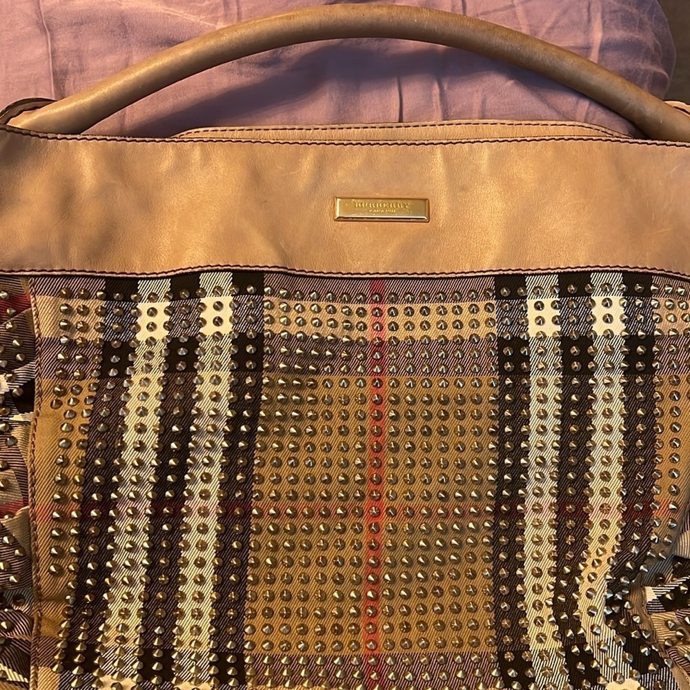 Burberry
Burberry Beige House Check Canvas and
Leather Pleated Studded Hobo - Picture 7 of 8